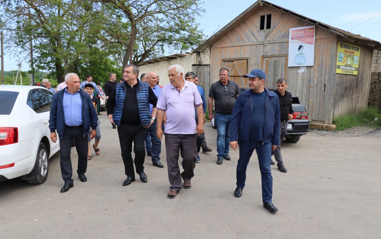 Погода в дербентском районе на 10. Село Нюгди Дербентского района. Глава села Рубас Дербентского района. Глава с .Нюгди. Село Нюгди Дербентского района Республики Дагестан.